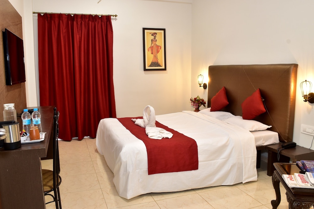 Deluxe A/C Room , Balcony photo 3