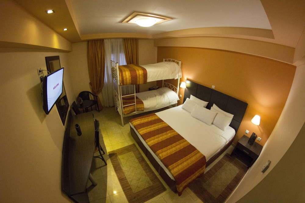 Triple Room - Photo 5