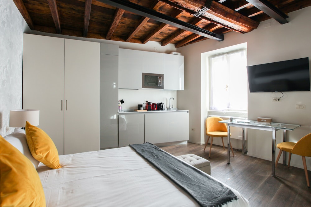 City Apartment (Via De Amici 9)