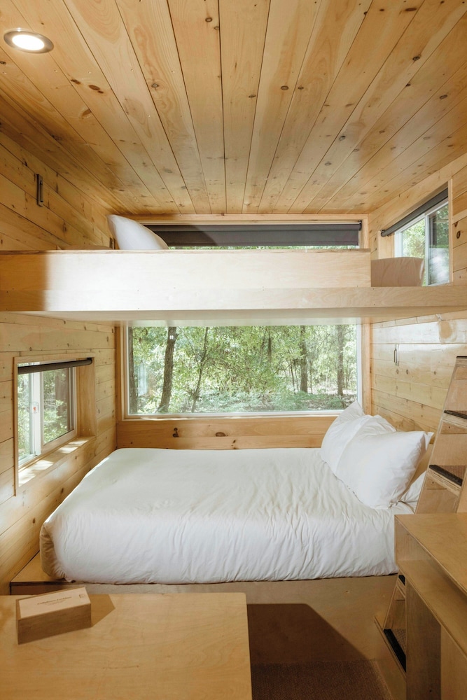 Cabin, 2 Queen Beds (View) photo 3