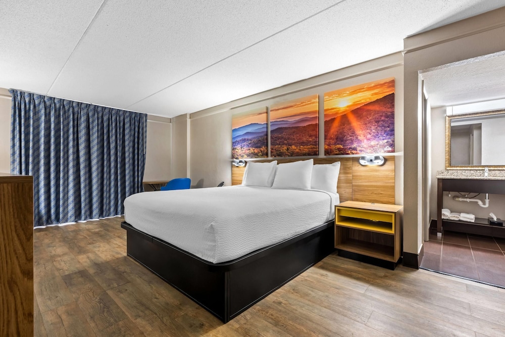 Standard Room, 1 King Bed photo 1