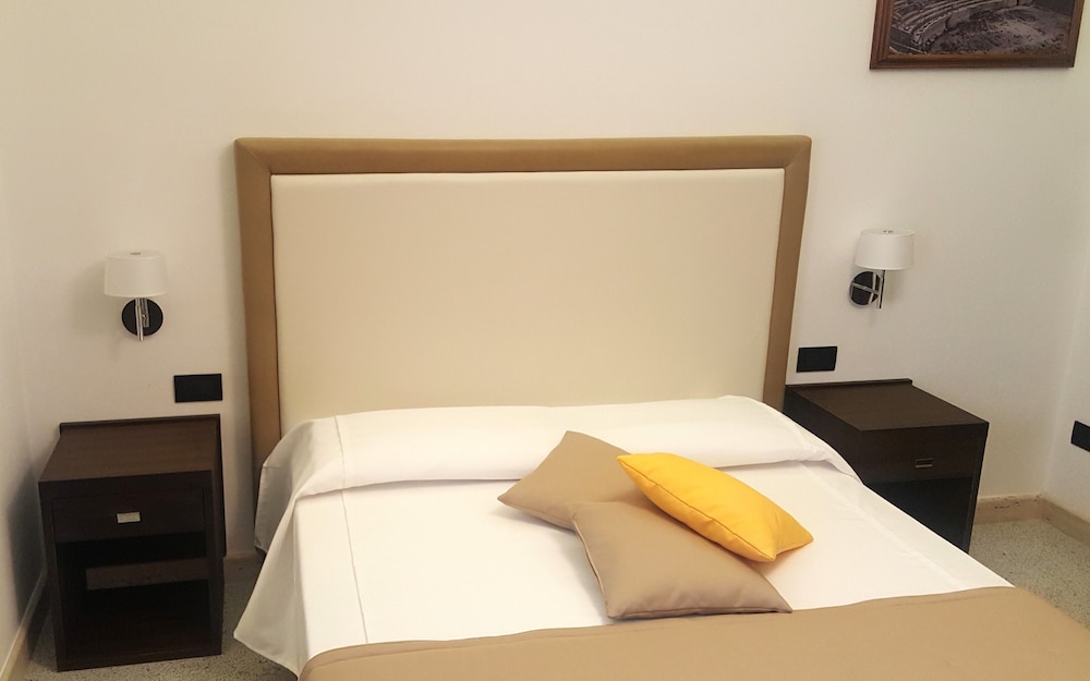 Superior Triple Room photo 3