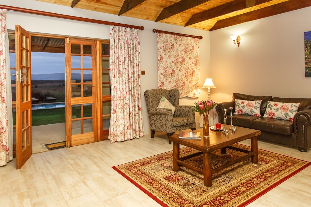 Deluxe Suite - Photo 11