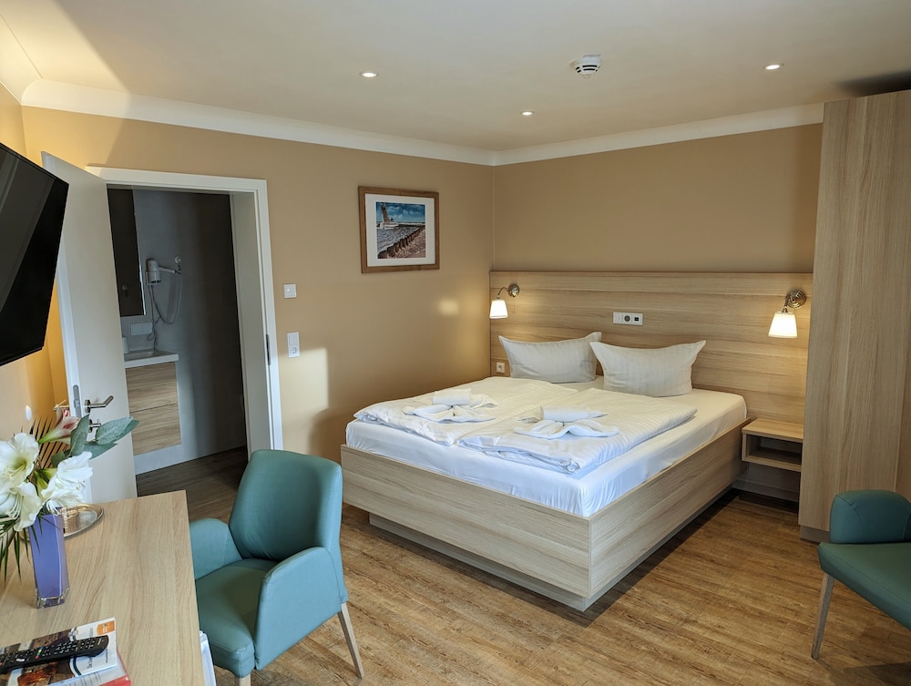 Basic Double Room photo 3