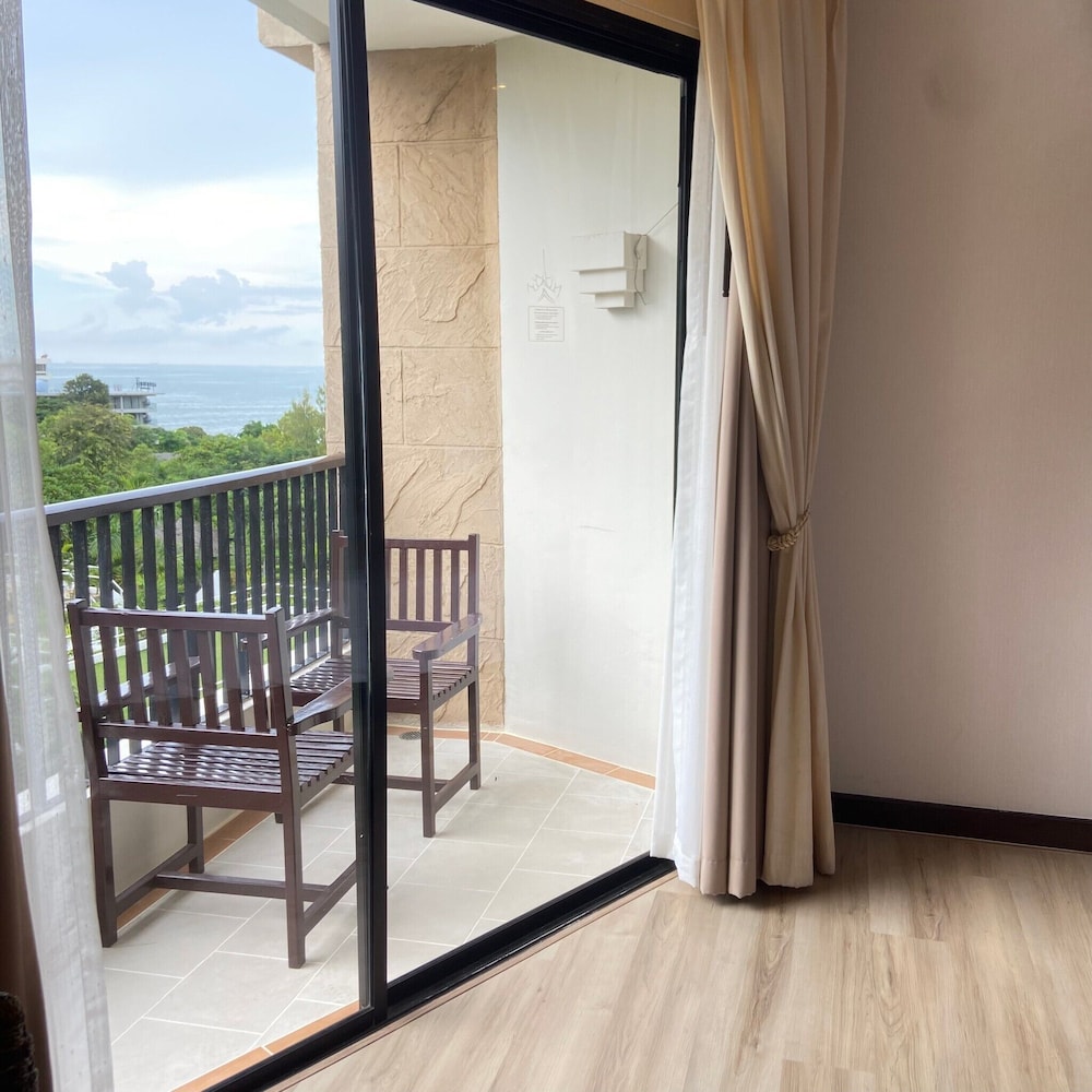 Premier Room - Photo 8