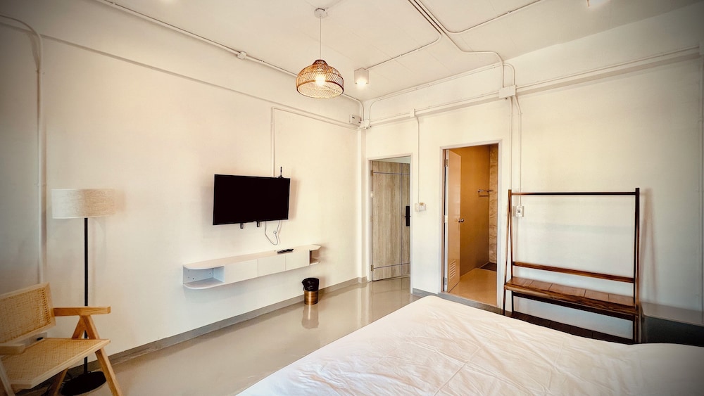 Deluxe Double Room, City View
