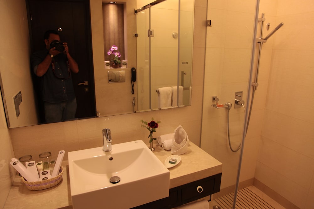 Premium Room - Photo 4