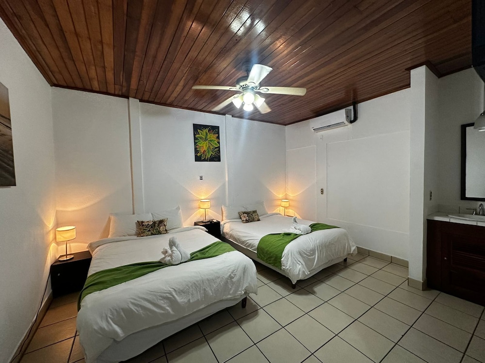 Standard Quadruple Room, 2 Bedrooms photo 2