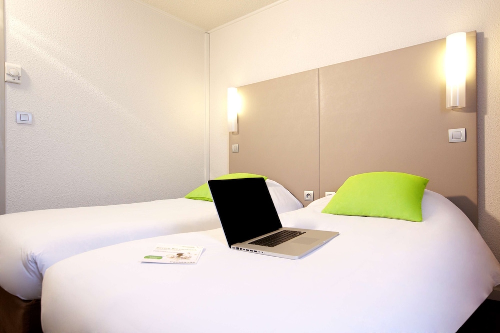 Standard Room, 2 Twin Beds - Photo 4