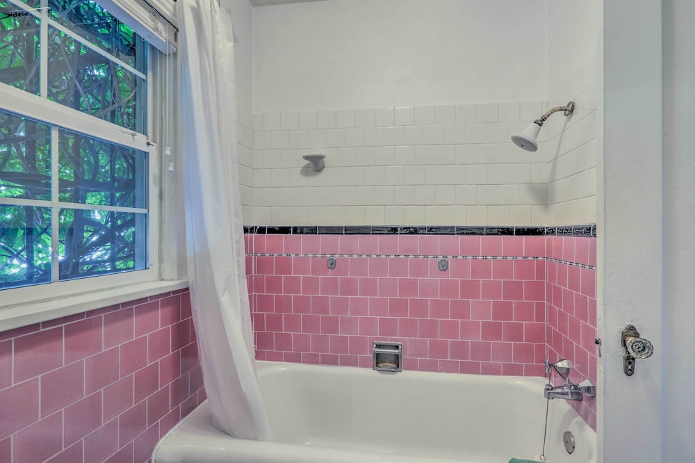 House (2 Bedrooms) photo 2
