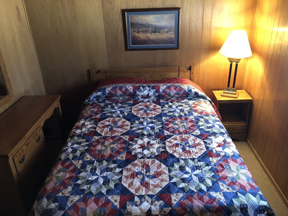 Deluxe Cabin, 2 Bedrooms photo 3