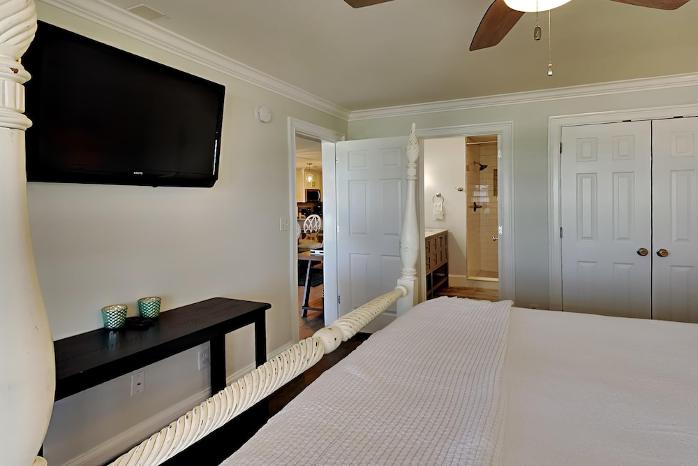 Condo, Multiple Beds, Balcony, Ocean View (#106 - No Pets)