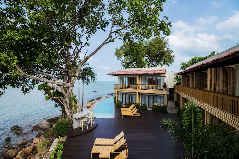 Grand Deluxe Sea View with Bathtub - Photo 4