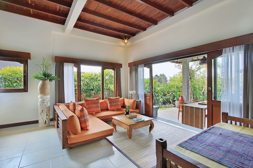 Two-Bedroom Private Pool Villa with Rice Field View photo 3
