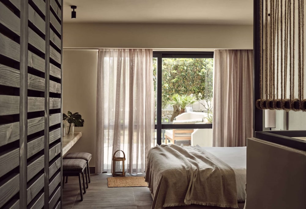 Aterre Retreat Accessible Room Terrace