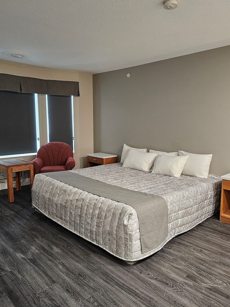 Studio, 1 Queen Bed, Fireplace