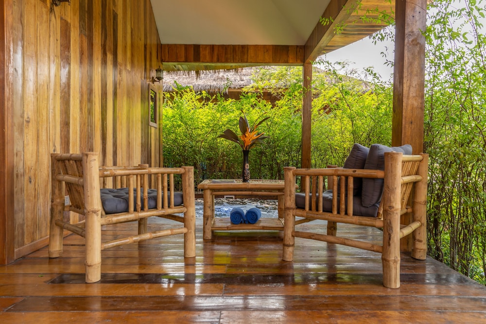 Private Jacuzzi Bungalow - 1 bedroom - Photo 8