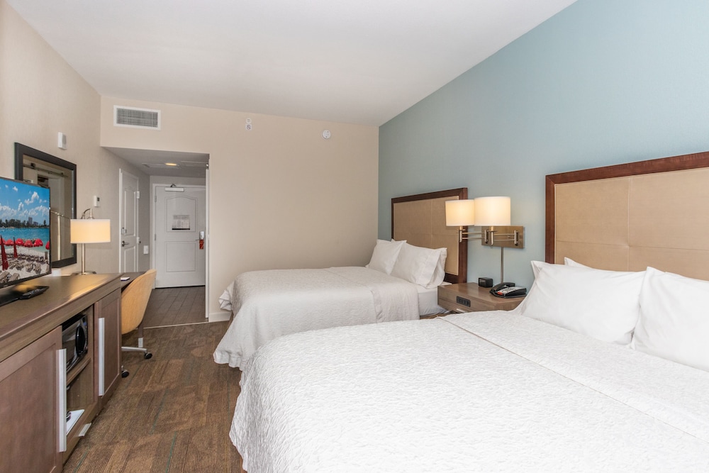 Room, 2 Queen Beds, Accessible, Balcony (City View, Hearing) photo 3