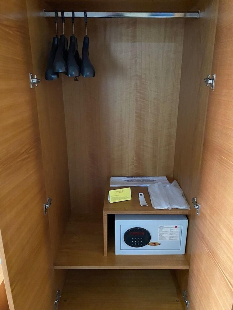 Standard Room photo 2