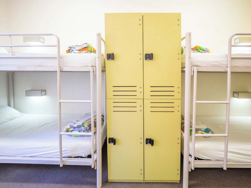 Bed in 4-Bed Mixed Dormitory with Ensuite