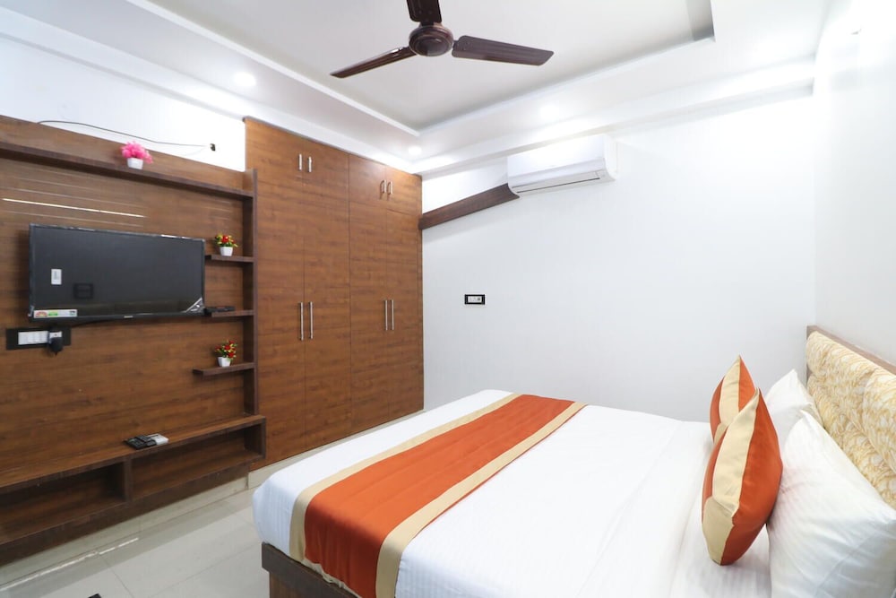Executive Room, City View
