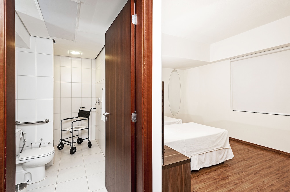 Deluxe Twin Room, Accessible