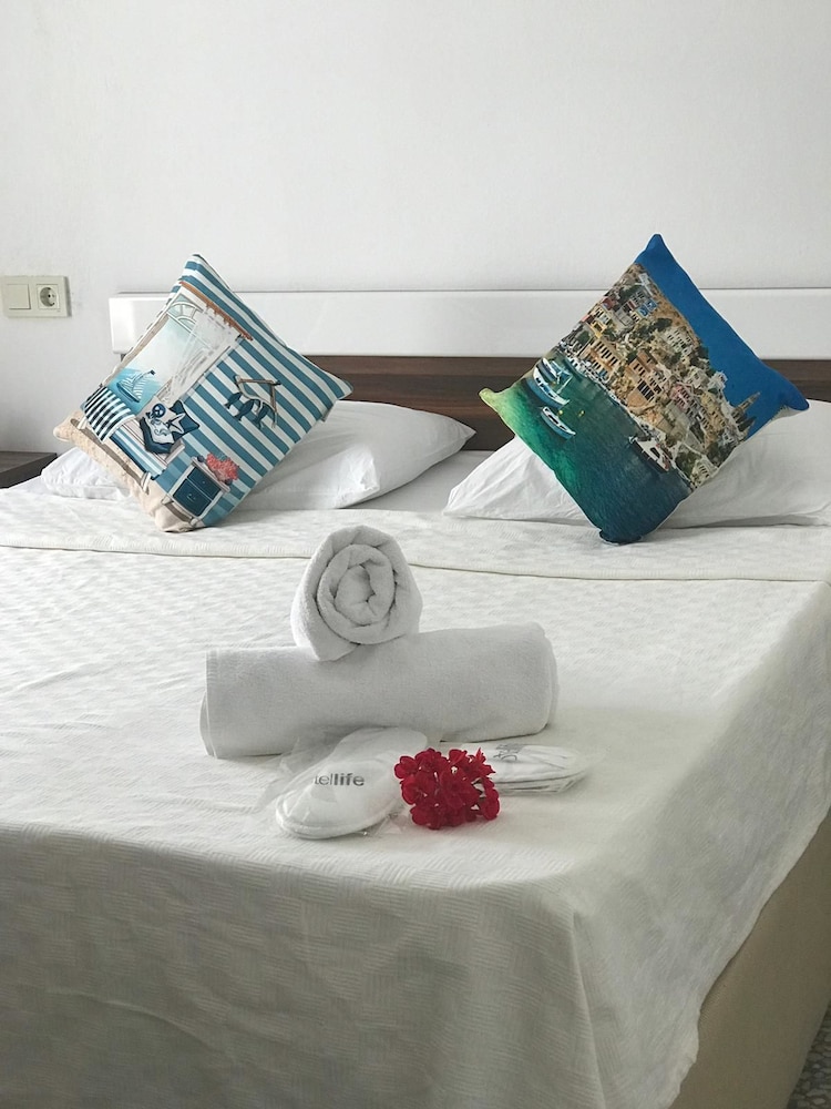 Standard Double Room - Photo 18