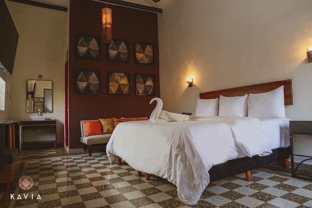 Deluxe Room, 1 King Bed, Non Smoking - Photo 1