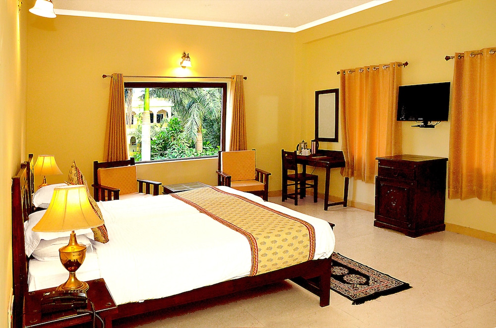 Deluxe Room, 1 Double Bed, Garden View