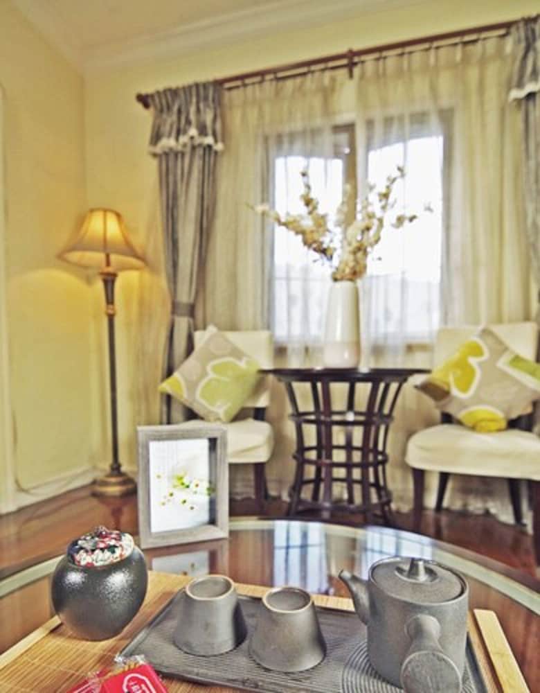 Deluxe Suite photo 3