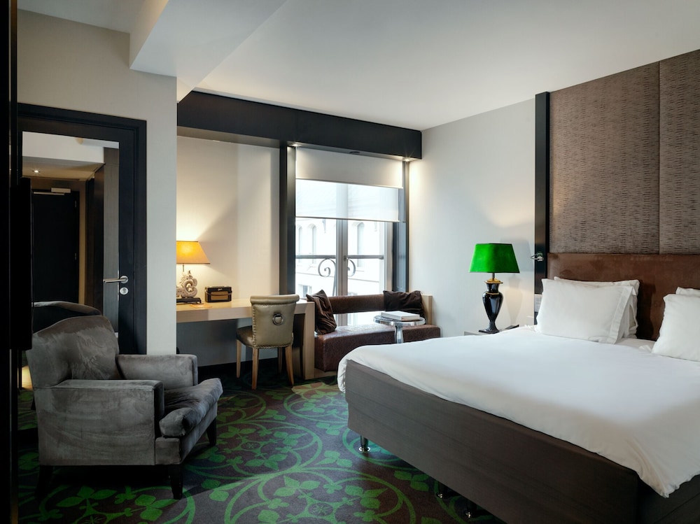 Executive Room - Photo 3