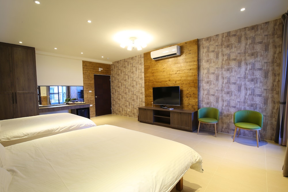 Family Quadruple Room photo 3
