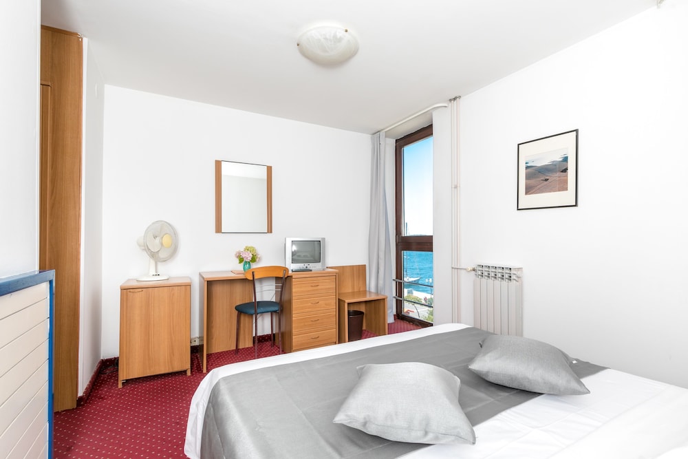 Double Room, Sea View - Photo 14