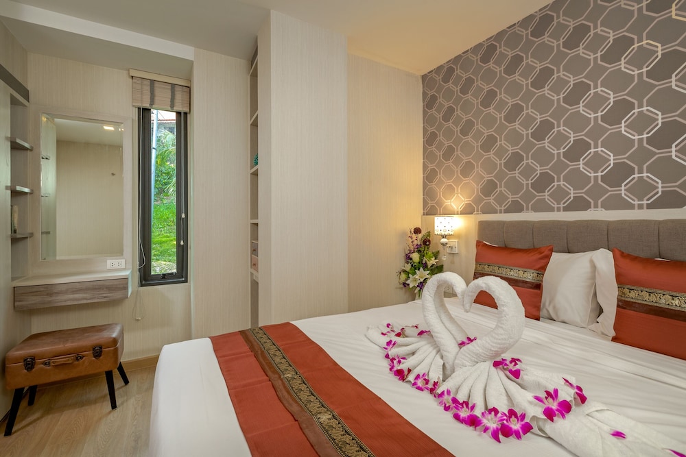 Two Bedroom Penthouse with Private Pool and Partial Sea View - Photo 5