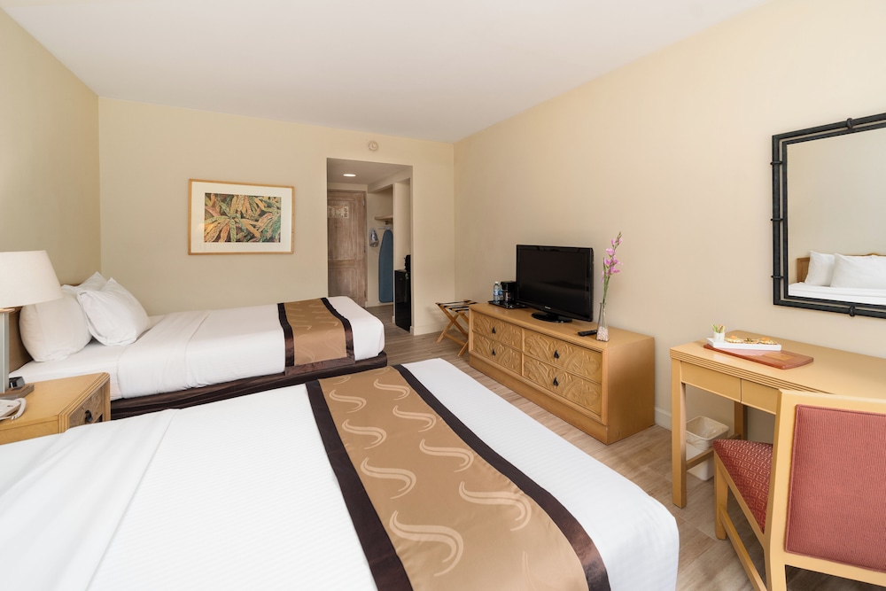 Standard Room, 2 Queen Beds, Non Smoking - Photo 3