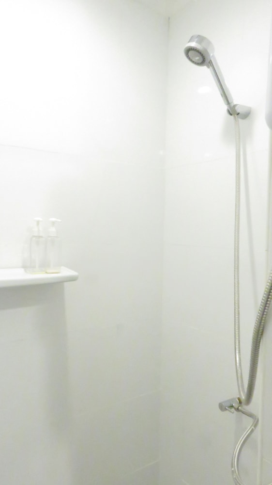 Standard Studio, Private Bathroom photo 3