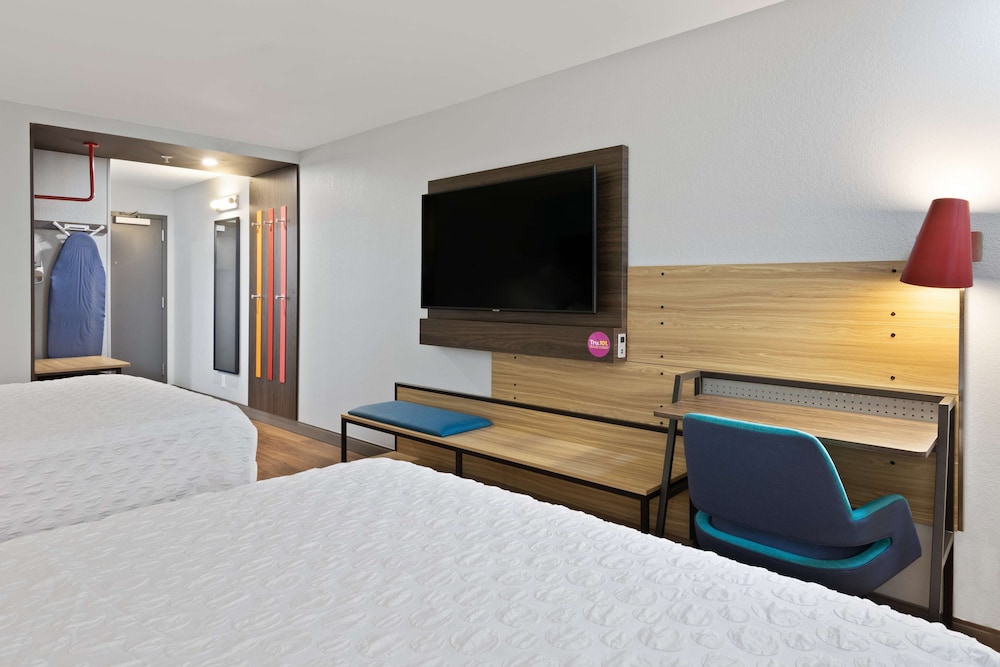 Room, 2 Queen Beds, Accessible (Hearing) - Photo 3