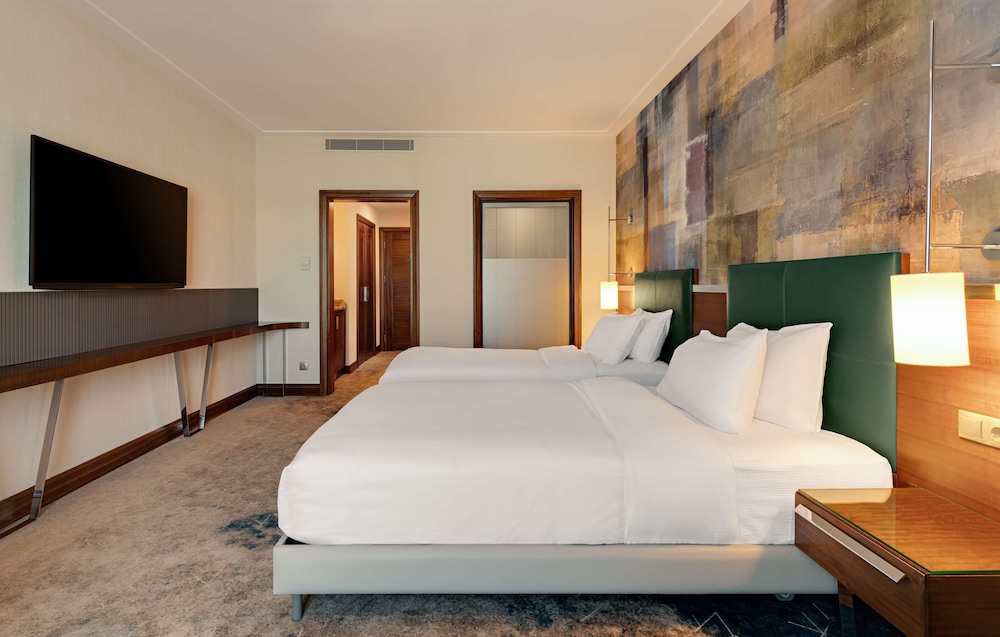 Standard Twin Room, City View photo 3