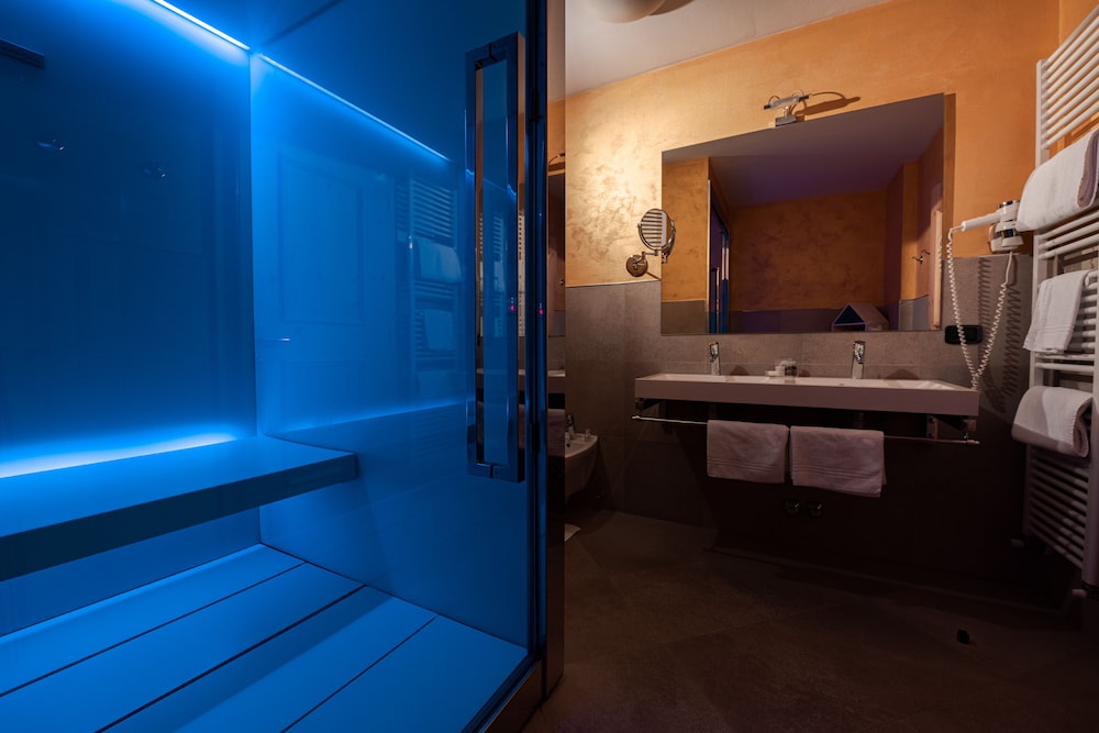 Suite (Spa) photo 3