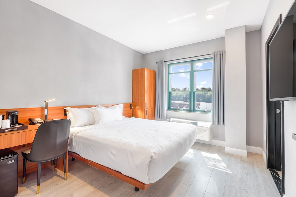 Standard Room, 1 King Bed photo 1