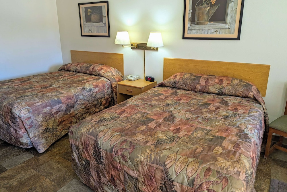 Room, 2 Queen Beds, Non Smoking (Pet-Friendly)