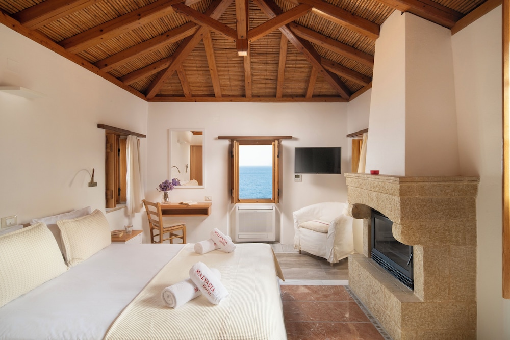 Panoramic Studio Suite, Balcony, Sea View photo 2