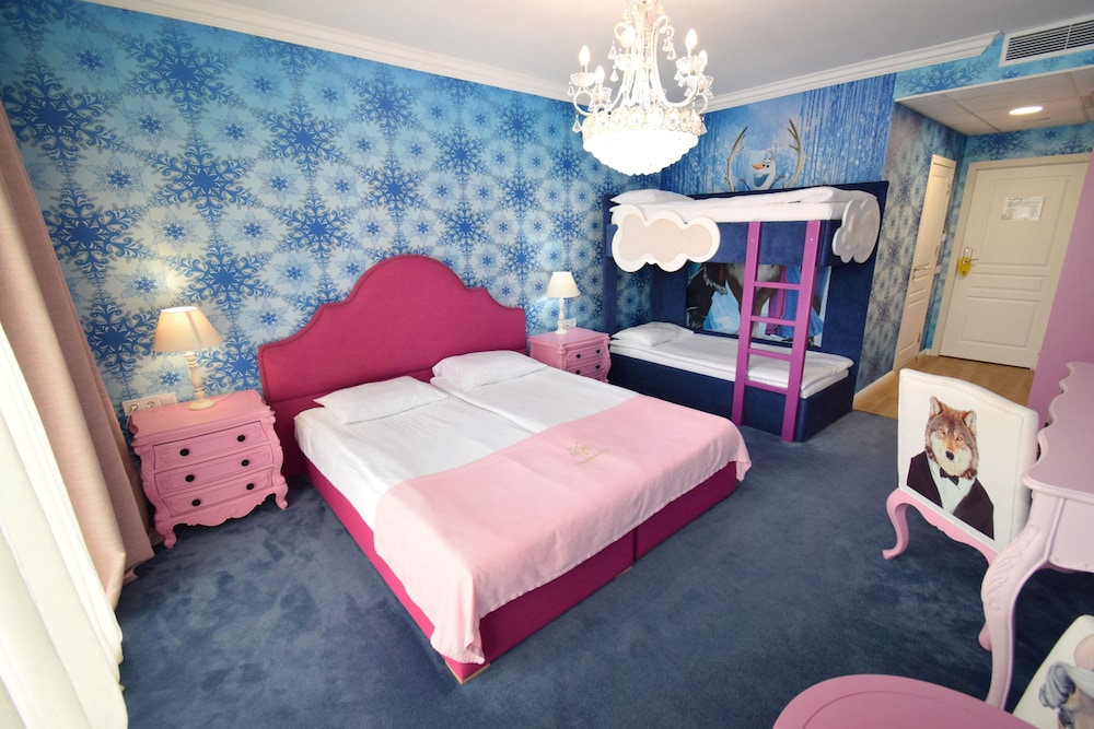 Elza Thematic Double Room (2+2)
