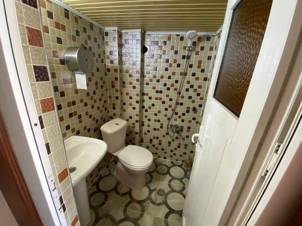 Economy Single Room, 1 Twin Bed, City View - Photo 3