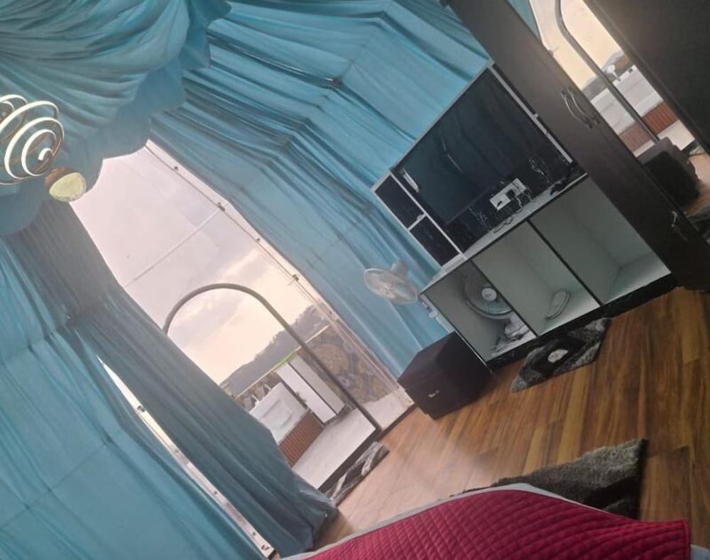 Royal Studio Suite, Balcony, Mountain View photo 3