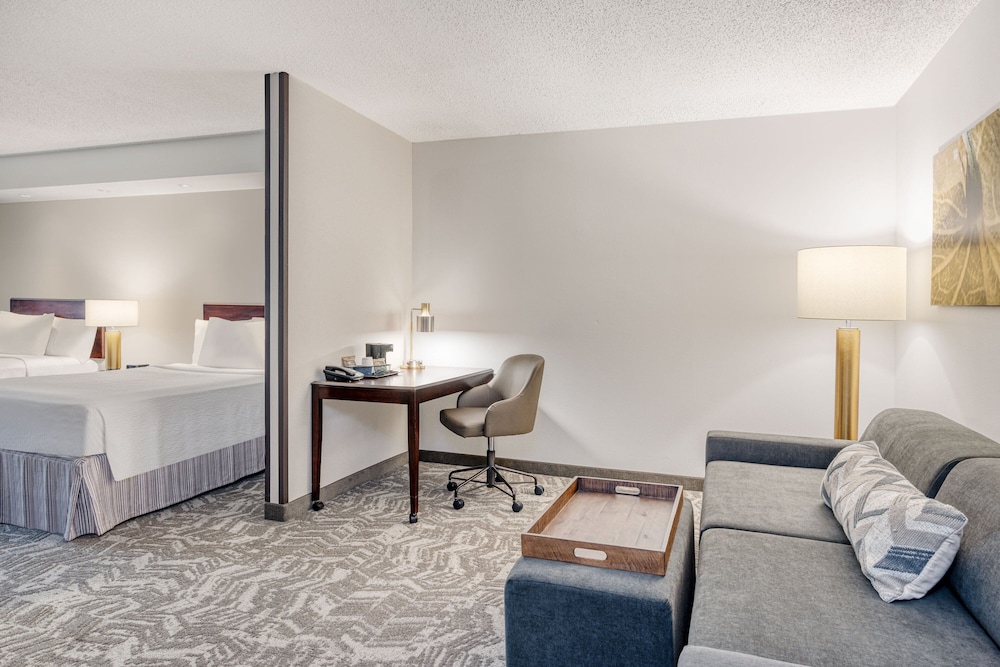 Suite, 2 Double Beds - Photo 1