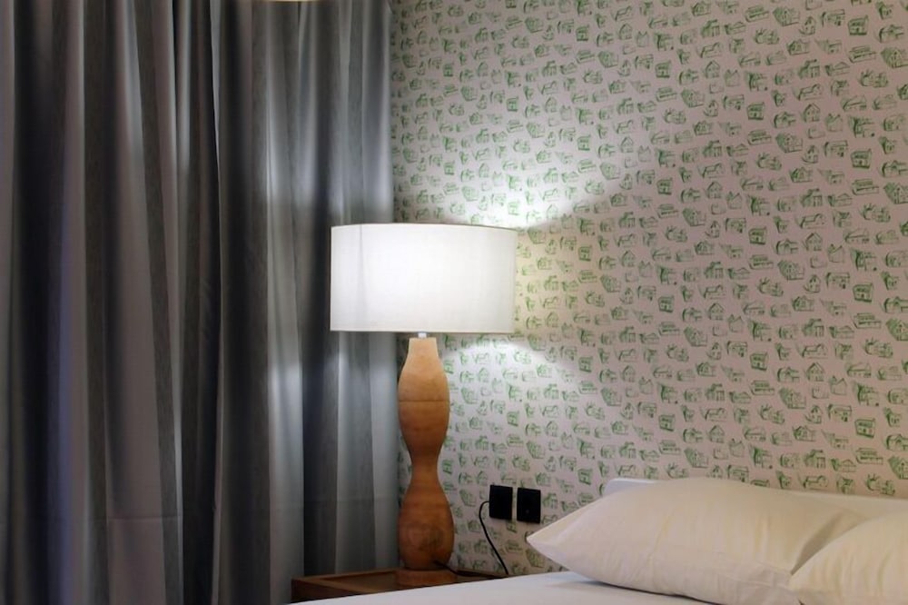 Deluxe Apartment (Green)