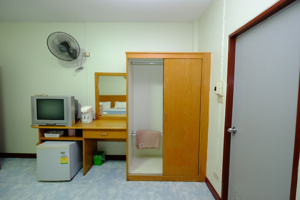 Standard Double Room with Fan photo 2