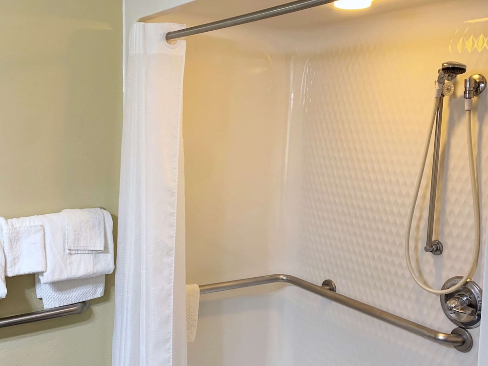 Suite, Multiple Beds, Accessible, Non Smoking - Photo 11