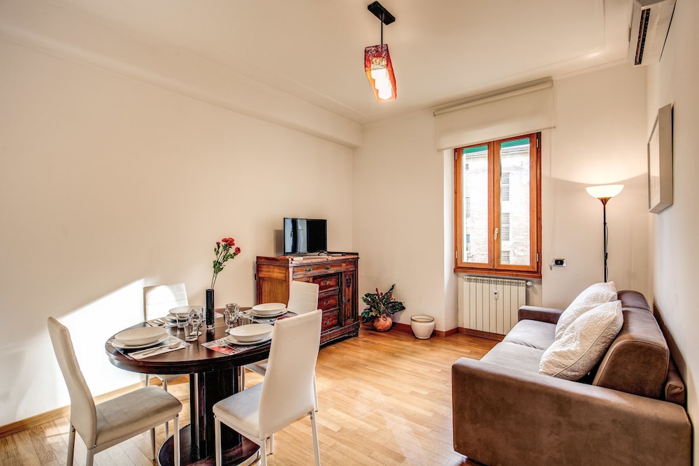Apartment, 2 Bedrooms (Via Gallia 96) photo 3